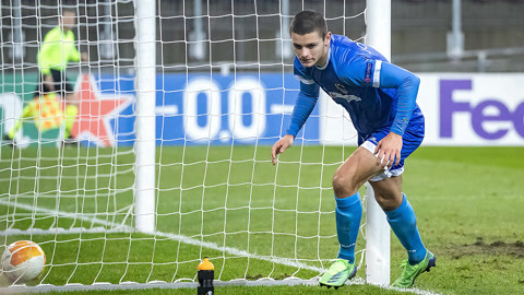 他以其卓越 他以其卓越